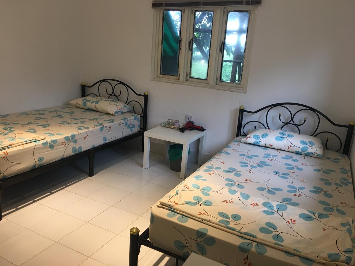 Roly Airport Residence Γιανγκόν Εξωτερικό φωτογραφία