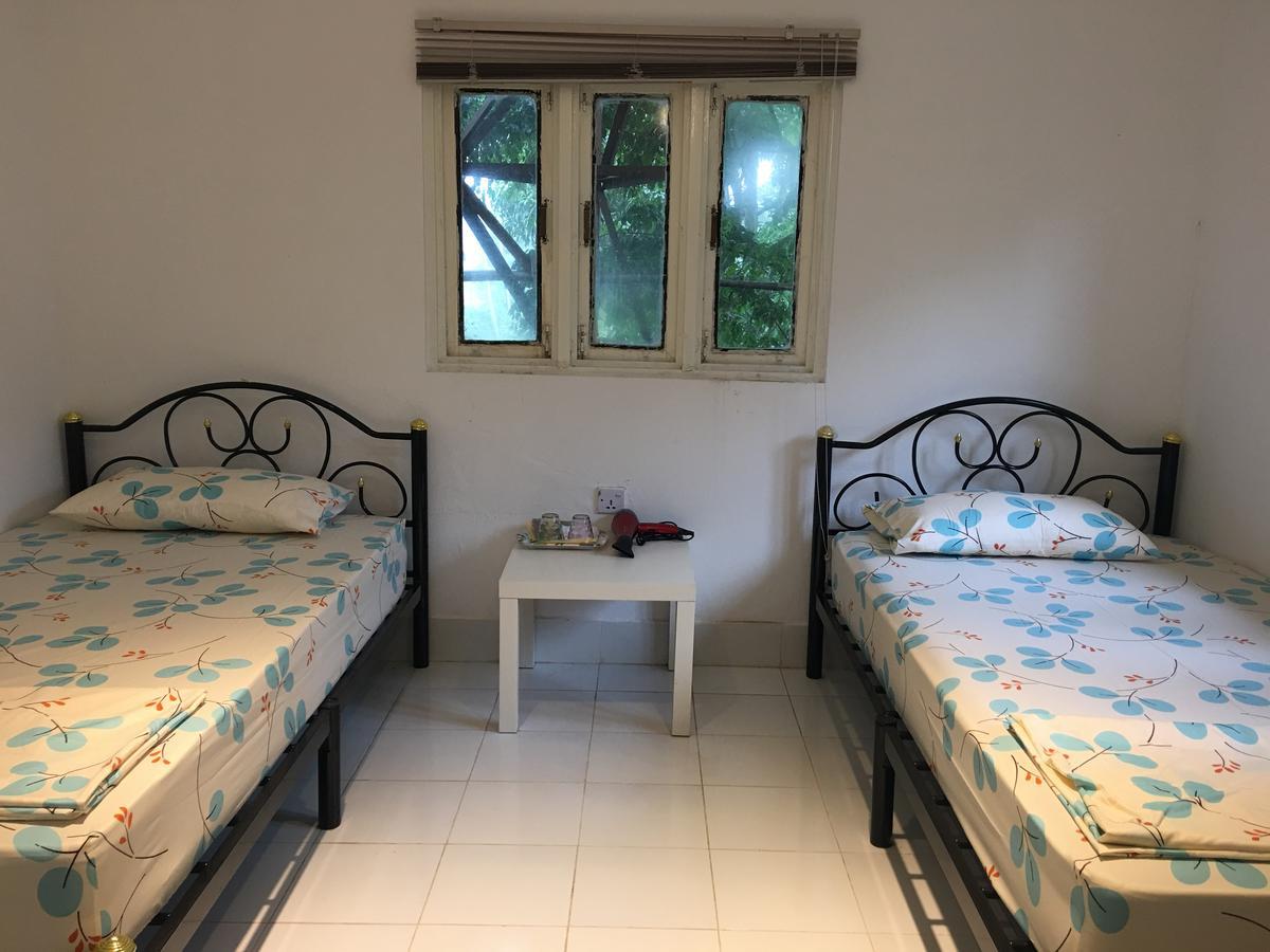 Roly Airport Residence Γιανγκόν Εξωτερικό φωτογραφία